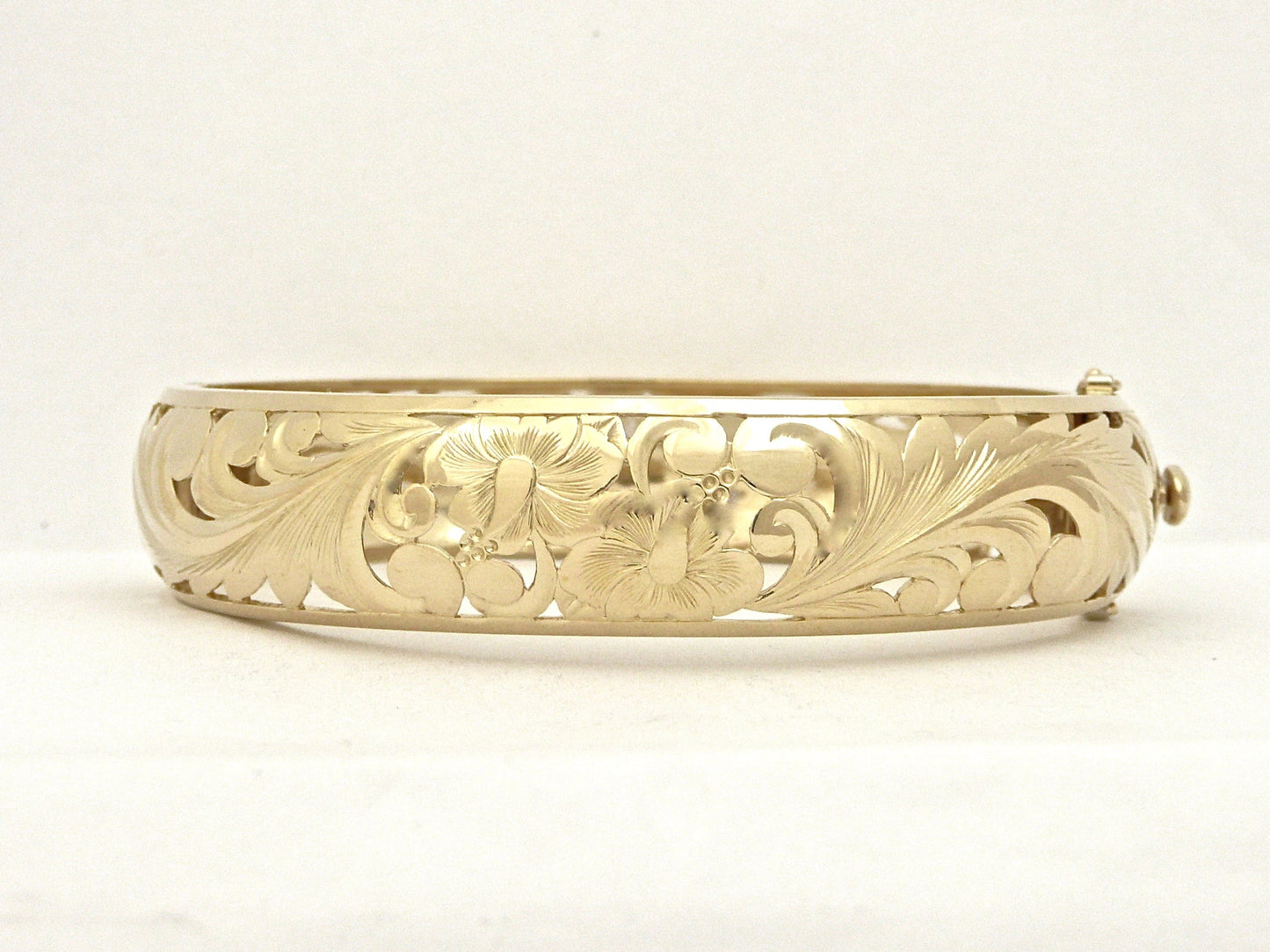 Hibiscus Flower Bangle - 15mm image 0