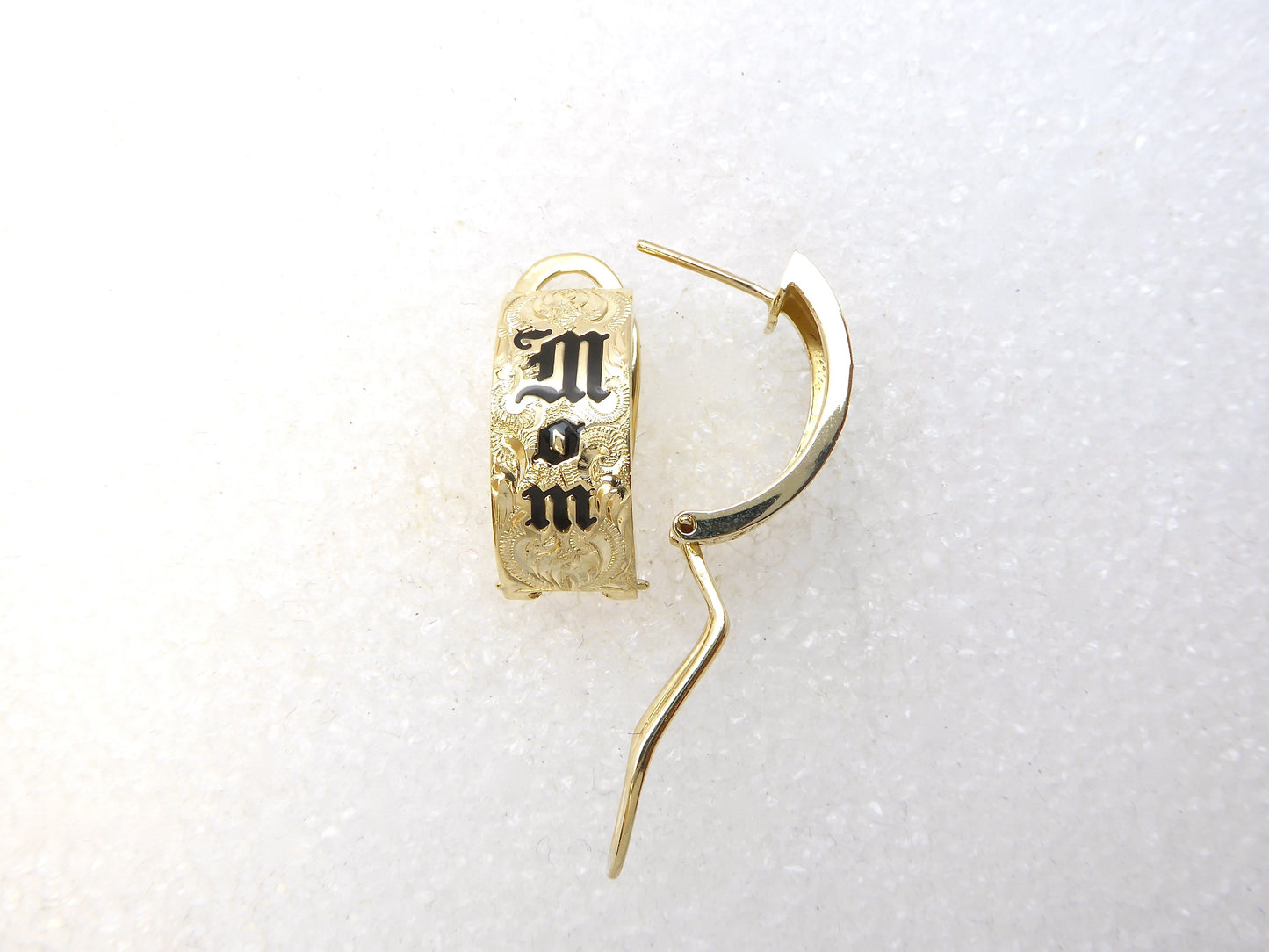 Mom Clip Earring - 8mm image 0