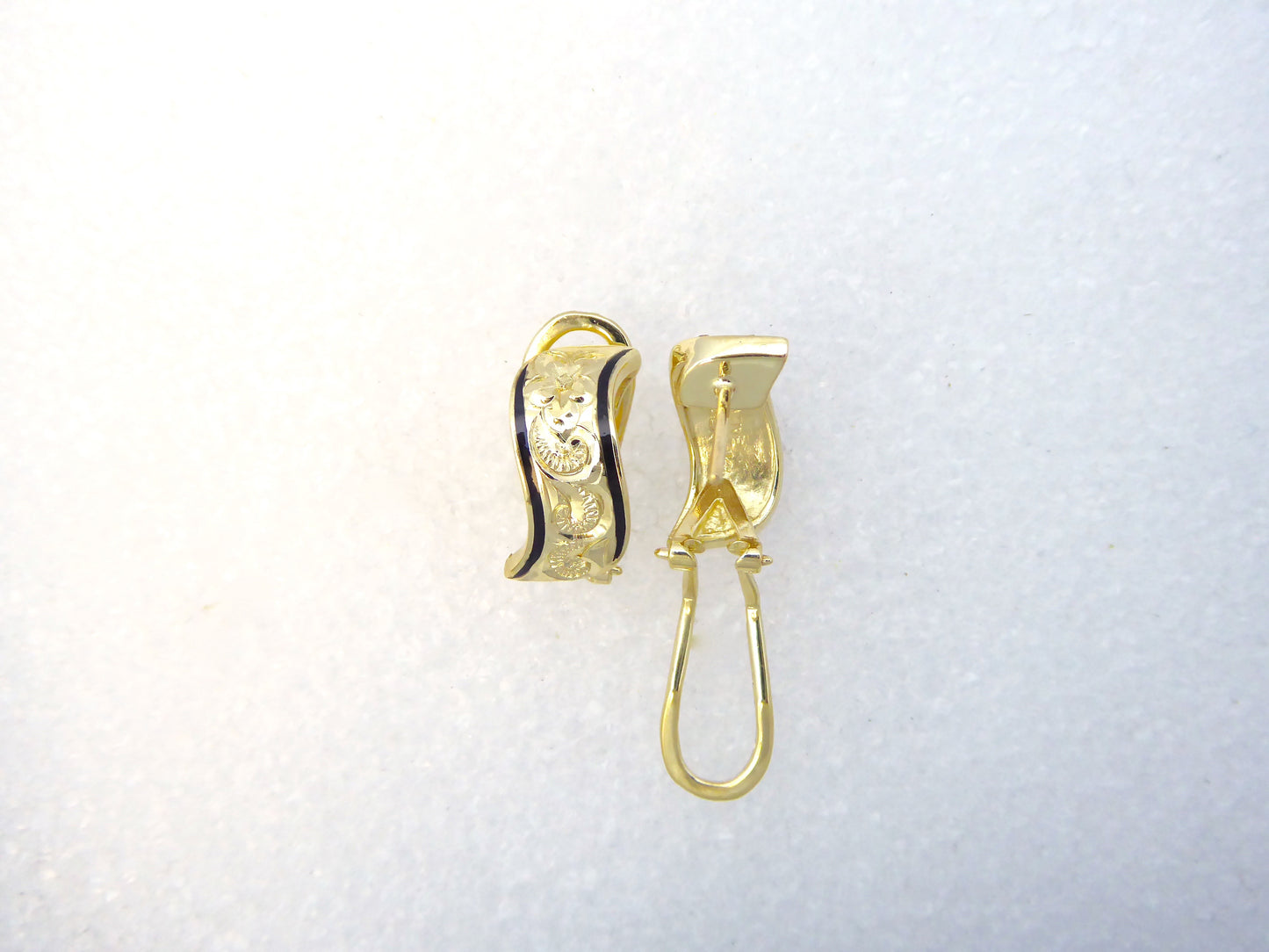 Napua Clip Earring - 6mm image 0