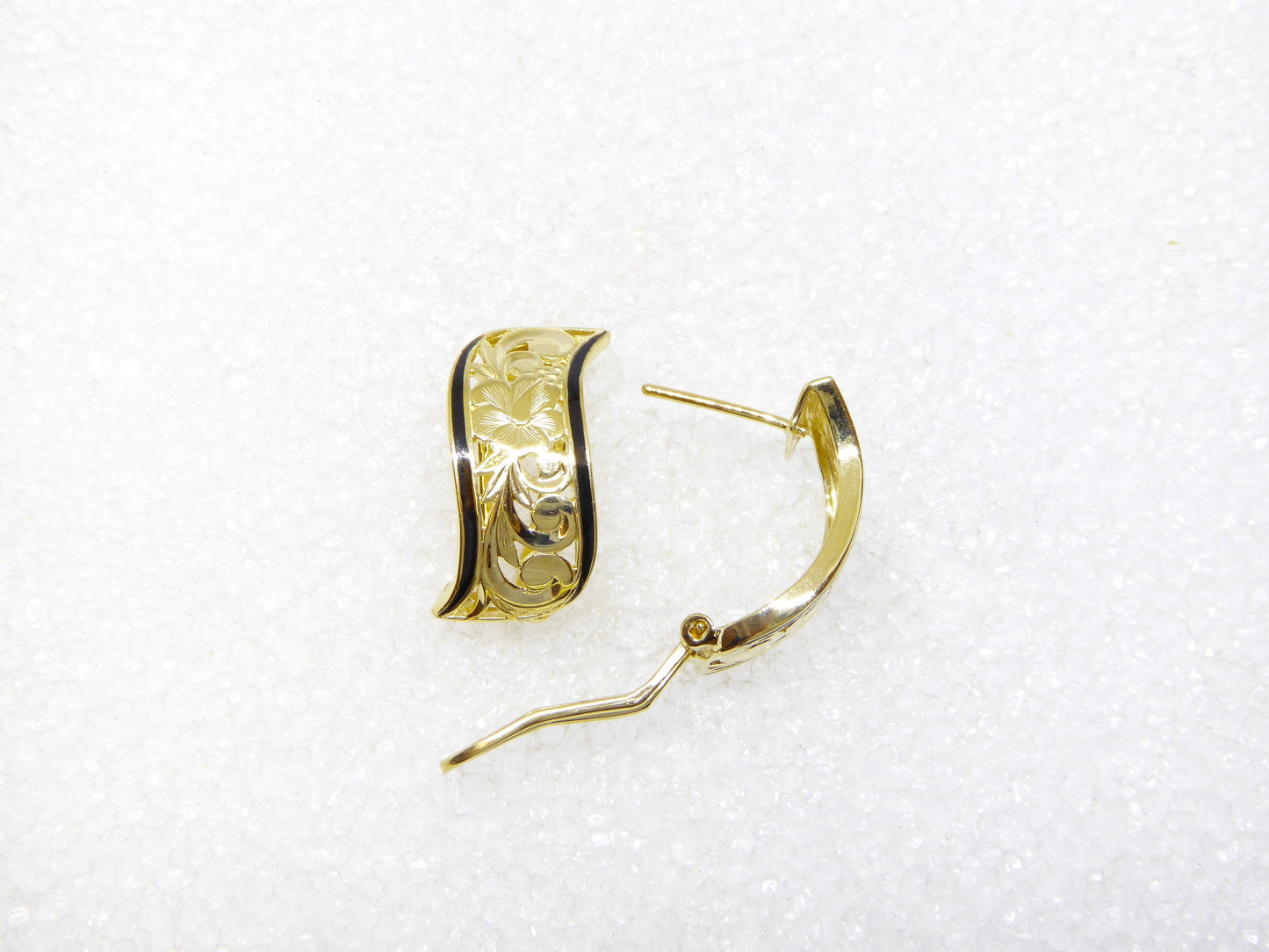 Napua Clip Earring - 8mm image 0