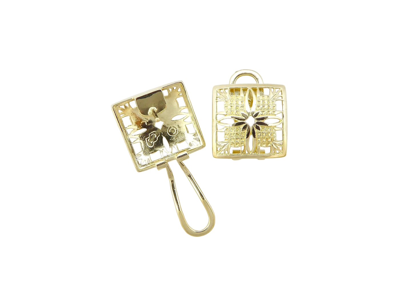 Large 14K gold pineapple quilt earrings featuring detailed pineapple design, perfect for tropical-themed jewelry.