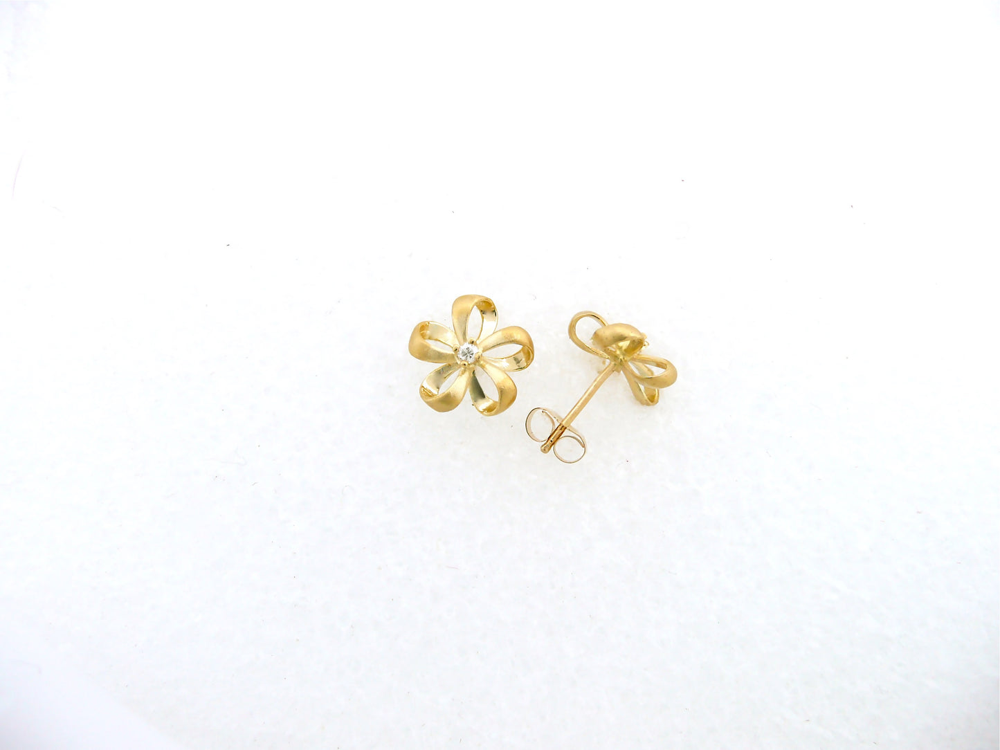 Ribbon Plumeria w/ 4 pt Diamond Earring - Small image 0