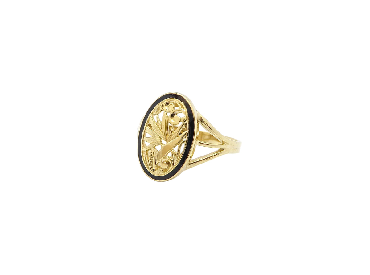 Hawaiian 14K Gold bOP ring size 8 with a smooth polished band.