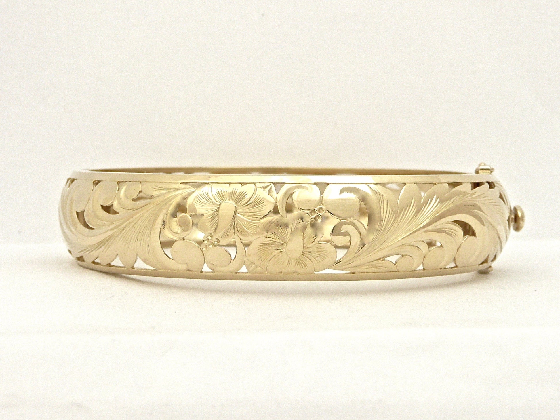 Hibiscus Flower Bangle - 15mm image 0