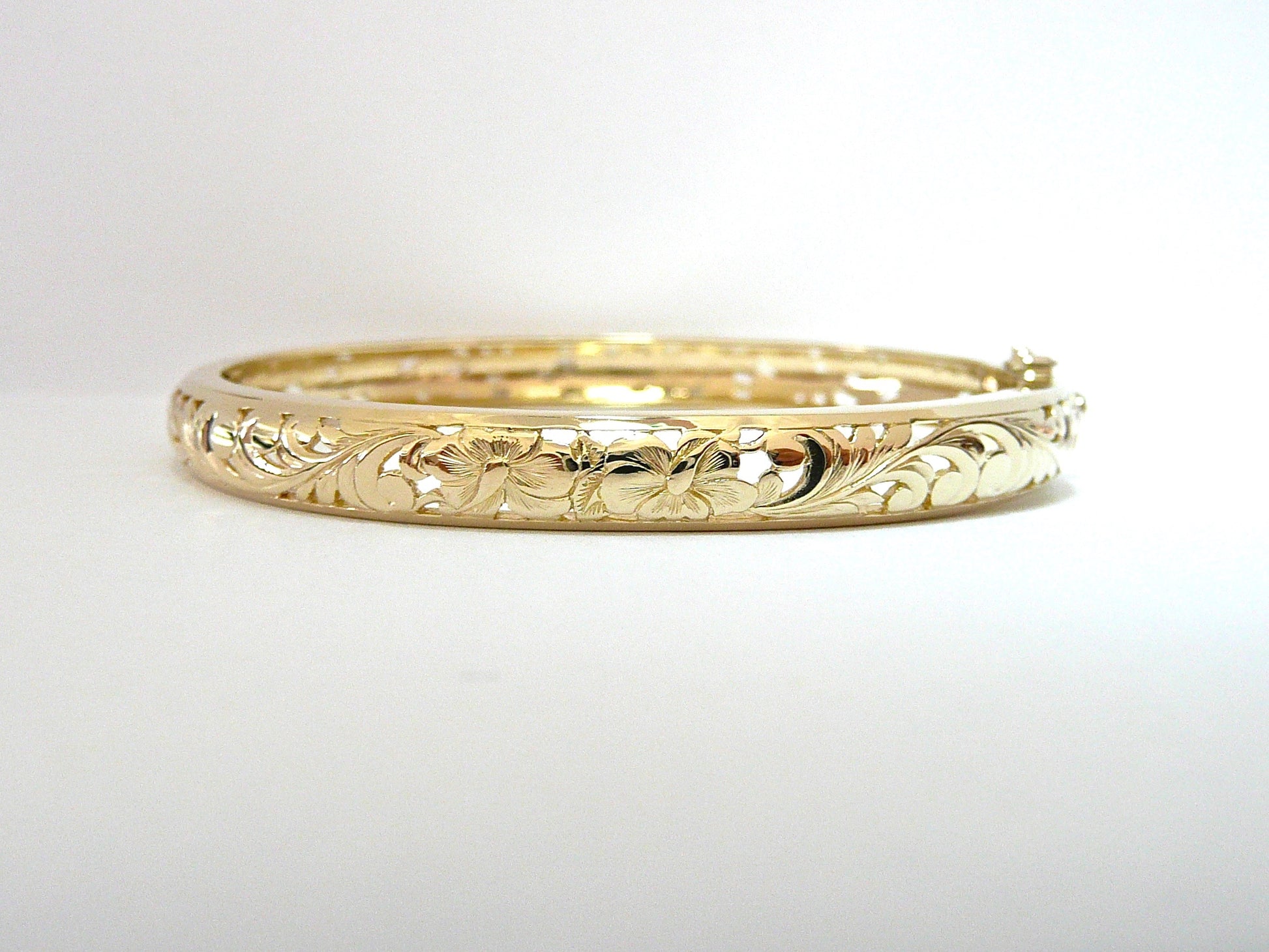Hibiscus Flower Bangle - 6mm image 0