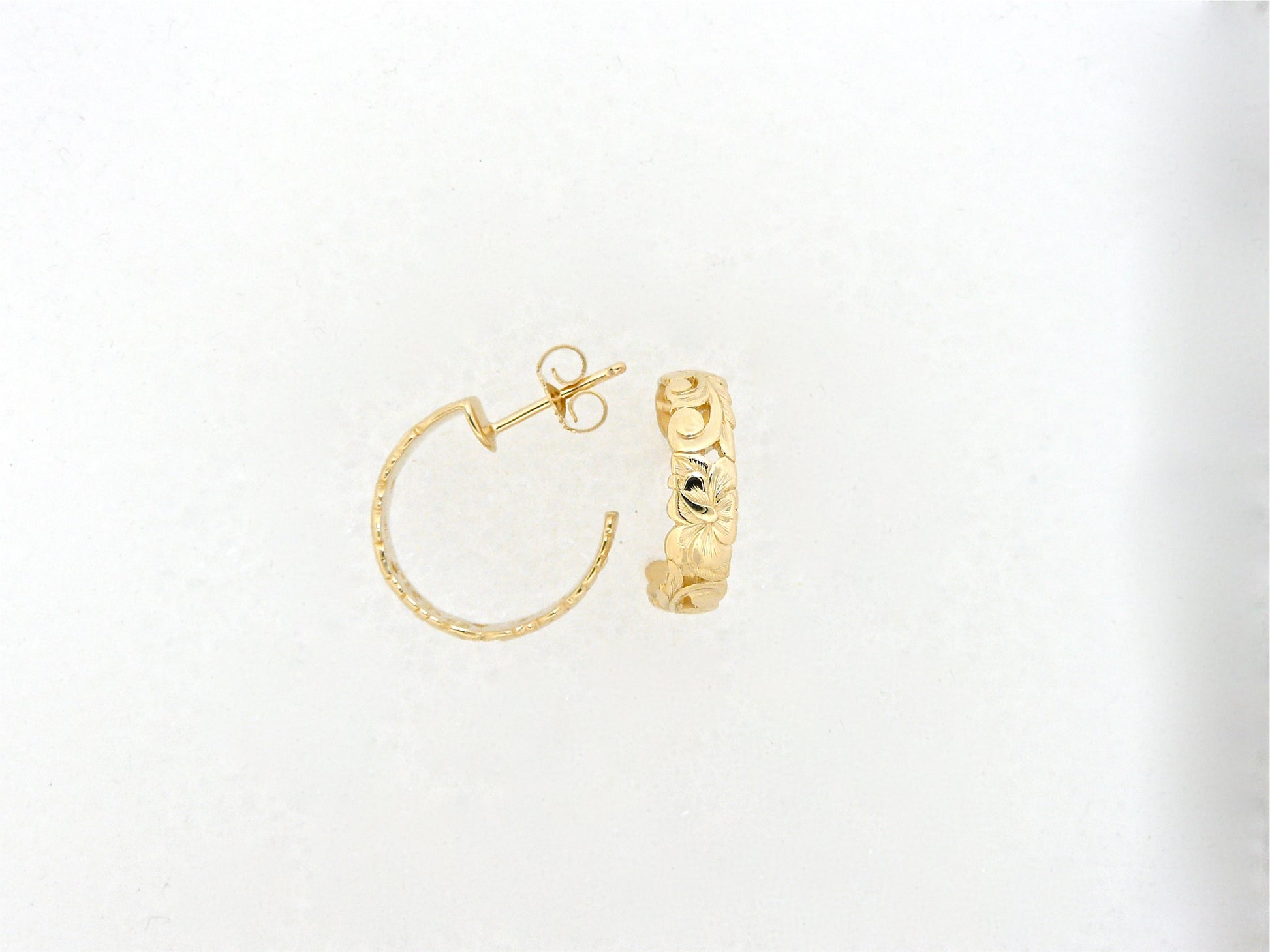 Scallop Earring - 1 Small image 0