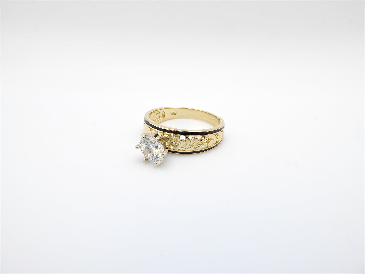 6mm 14k gold ring w/.5 ct. cubic Black image 0
