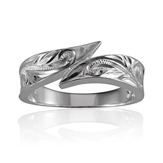 Engraved joint points ring with detailed metalwork, featuring intricate patterns and a polished silver finish.