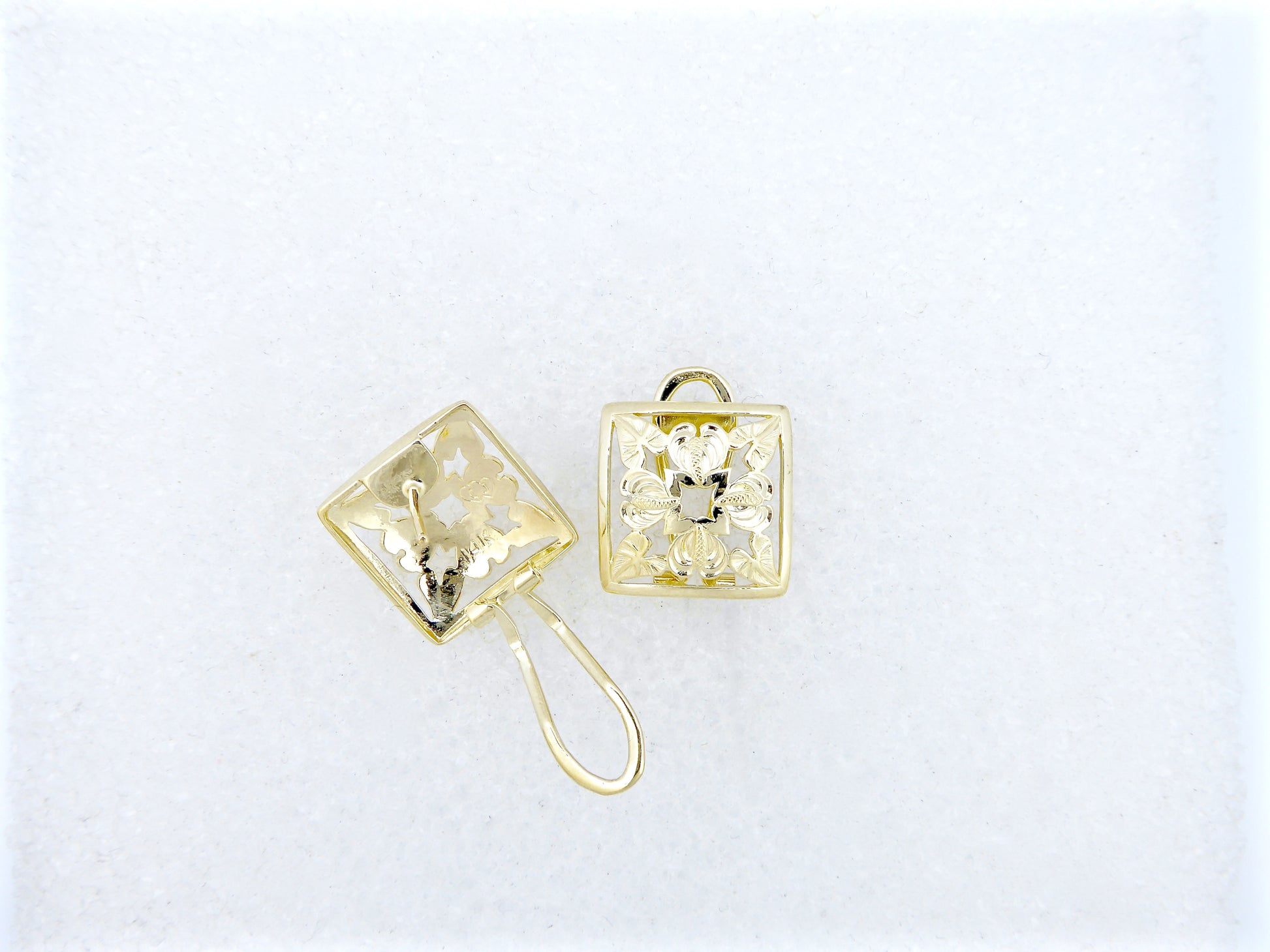 Anthurium Quilt Earring - Small image 0