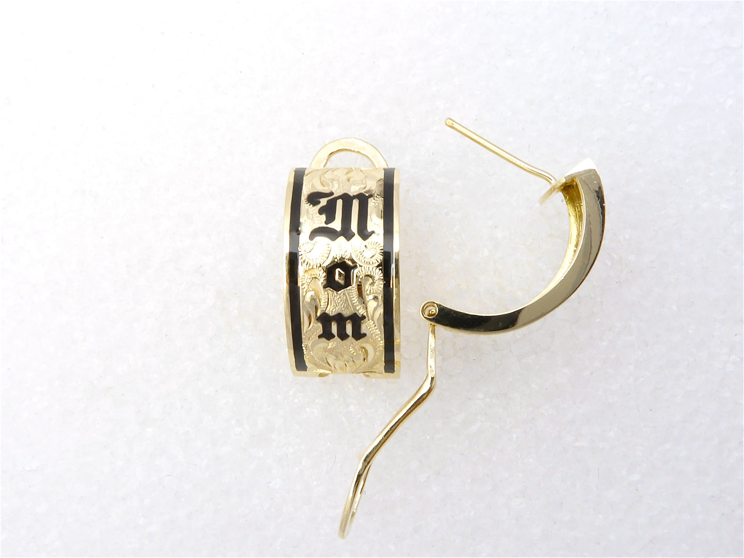 Mom Clip Earring - 10mm image 0