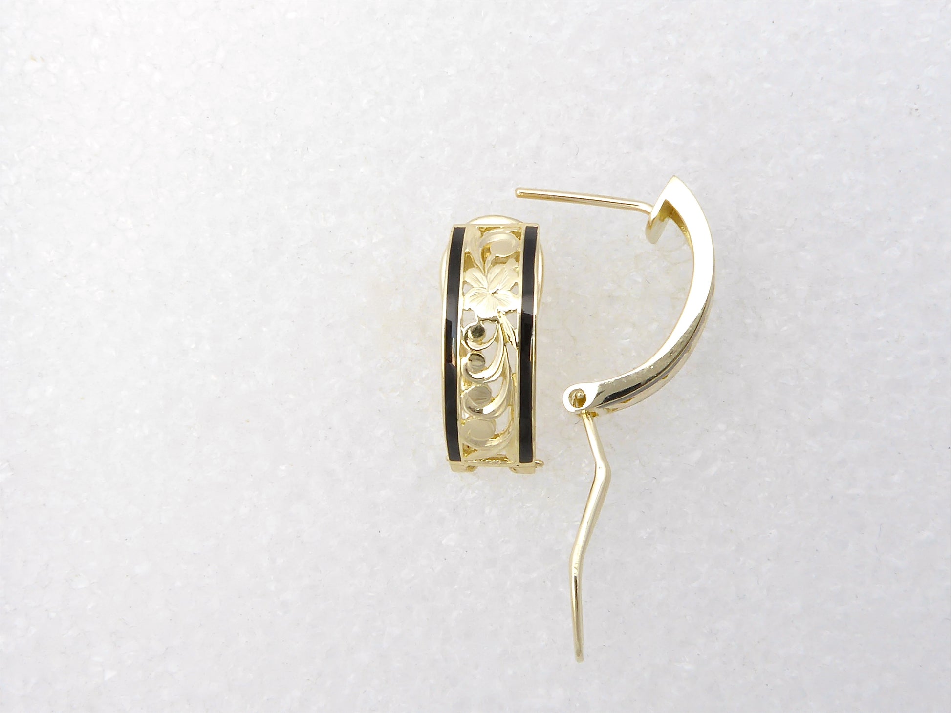 Hibiscus Cut-Out Clip Earring - 6mm image 0