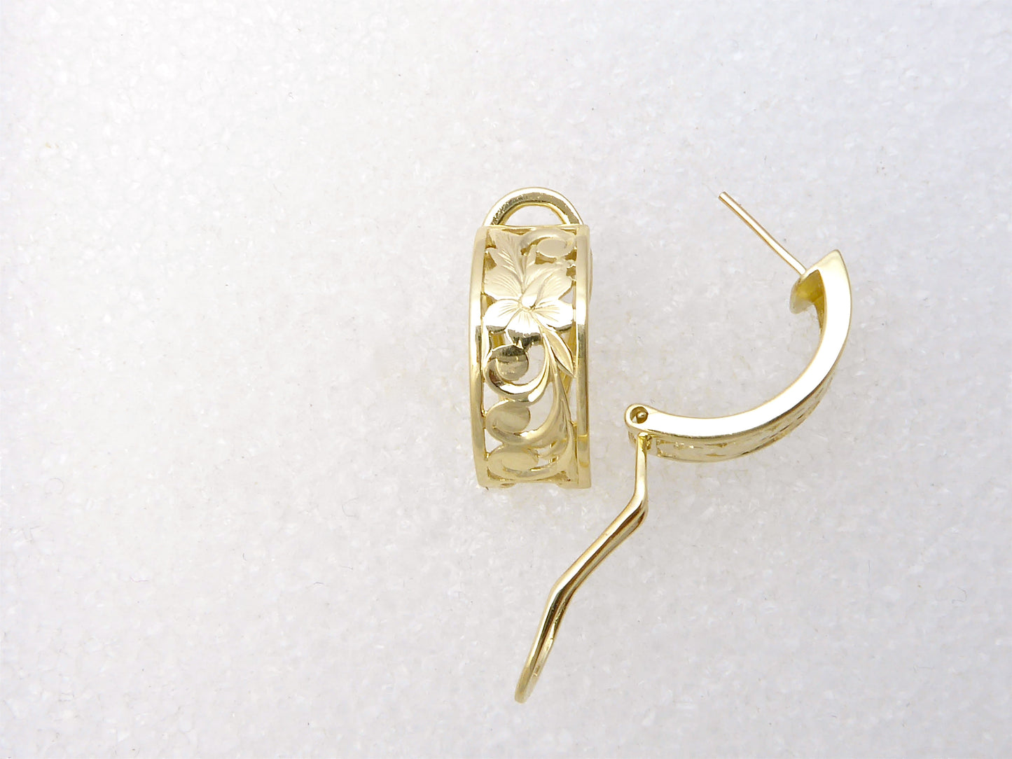 Hibiscus Cut-Out Clip Earring - 8mm image 0