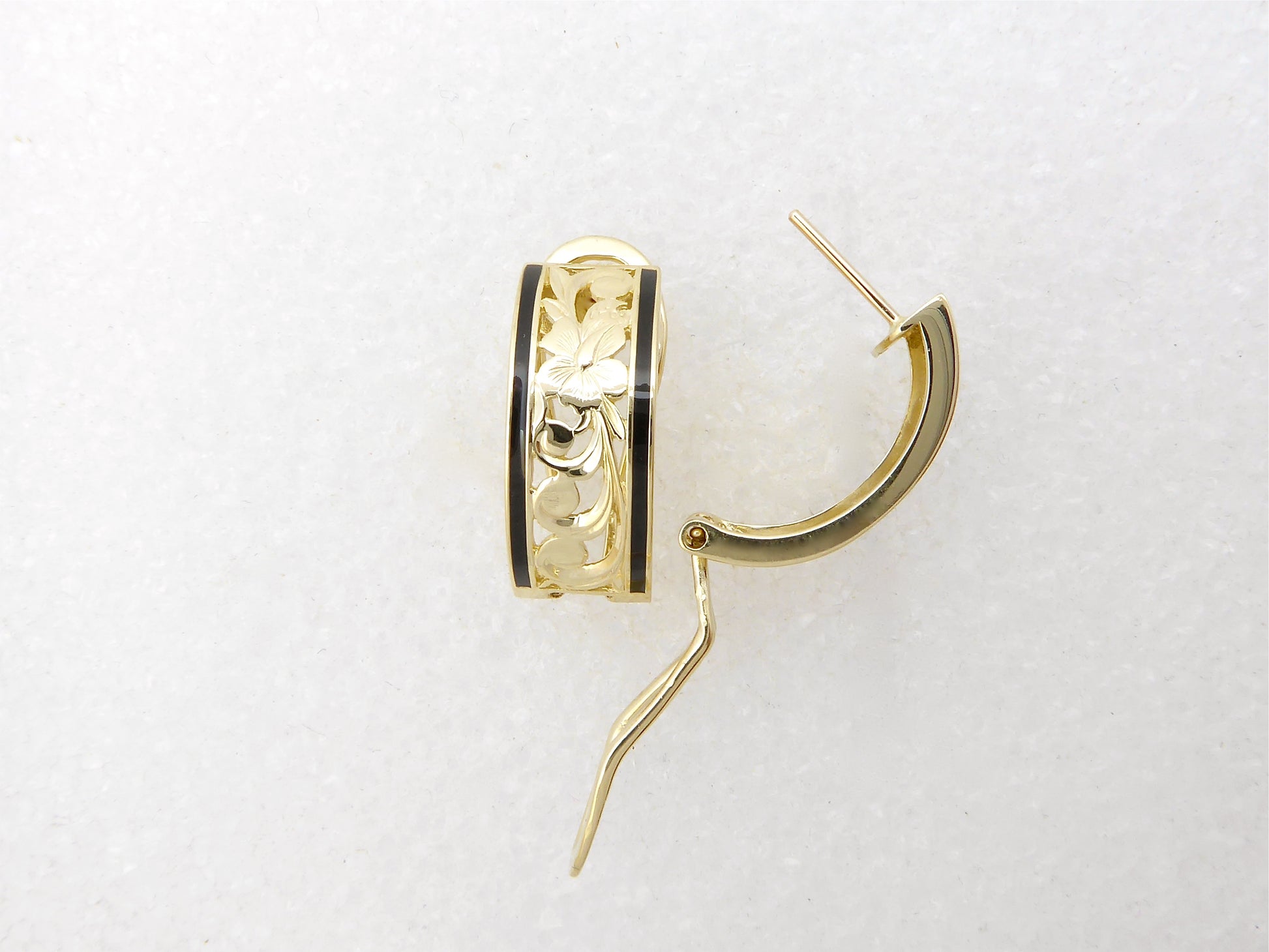 Hibiscus Cut-Out Clip Earring - 8mm image 0