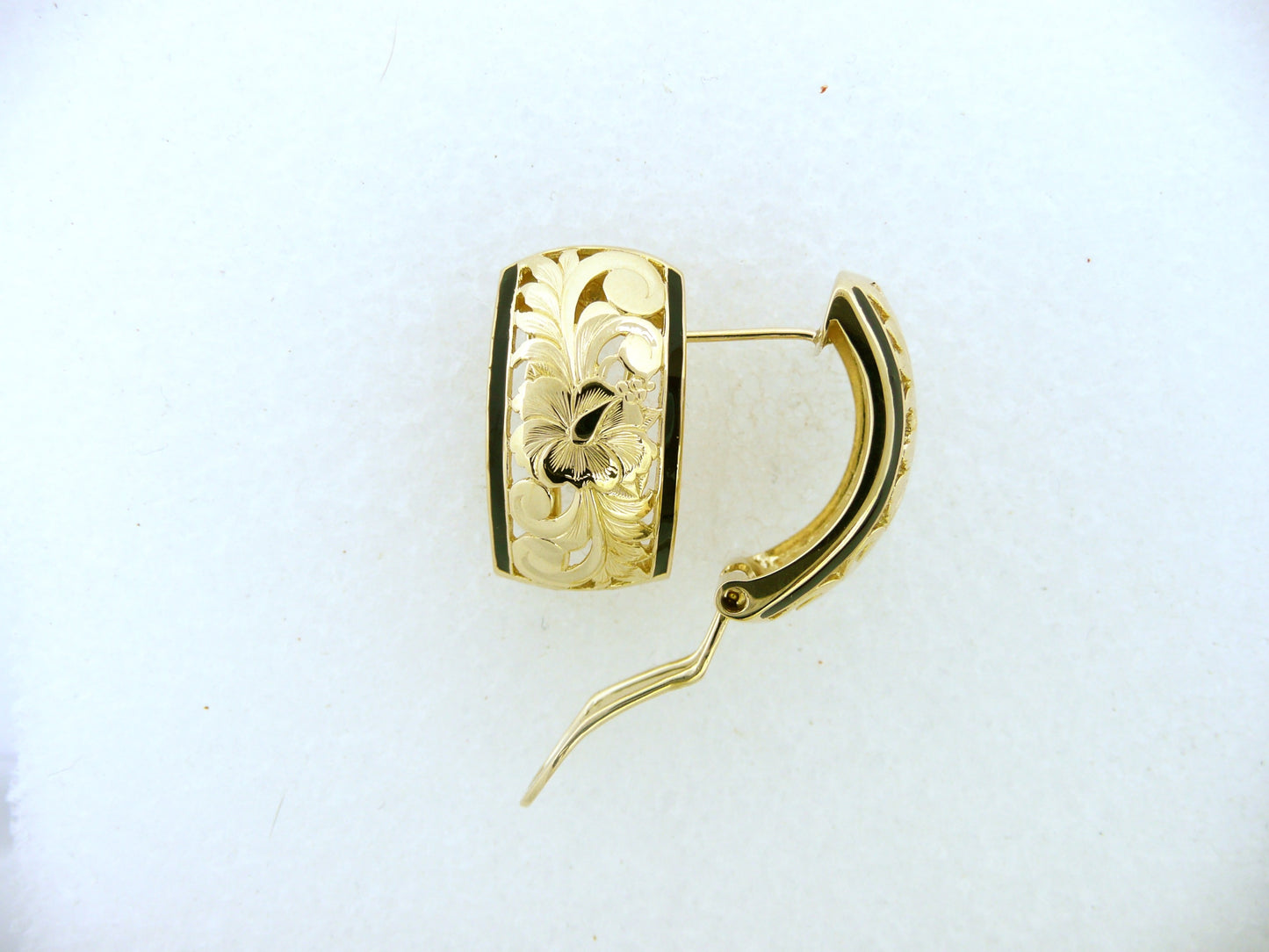 Hibiscus Dome Earring - 12mm image 0