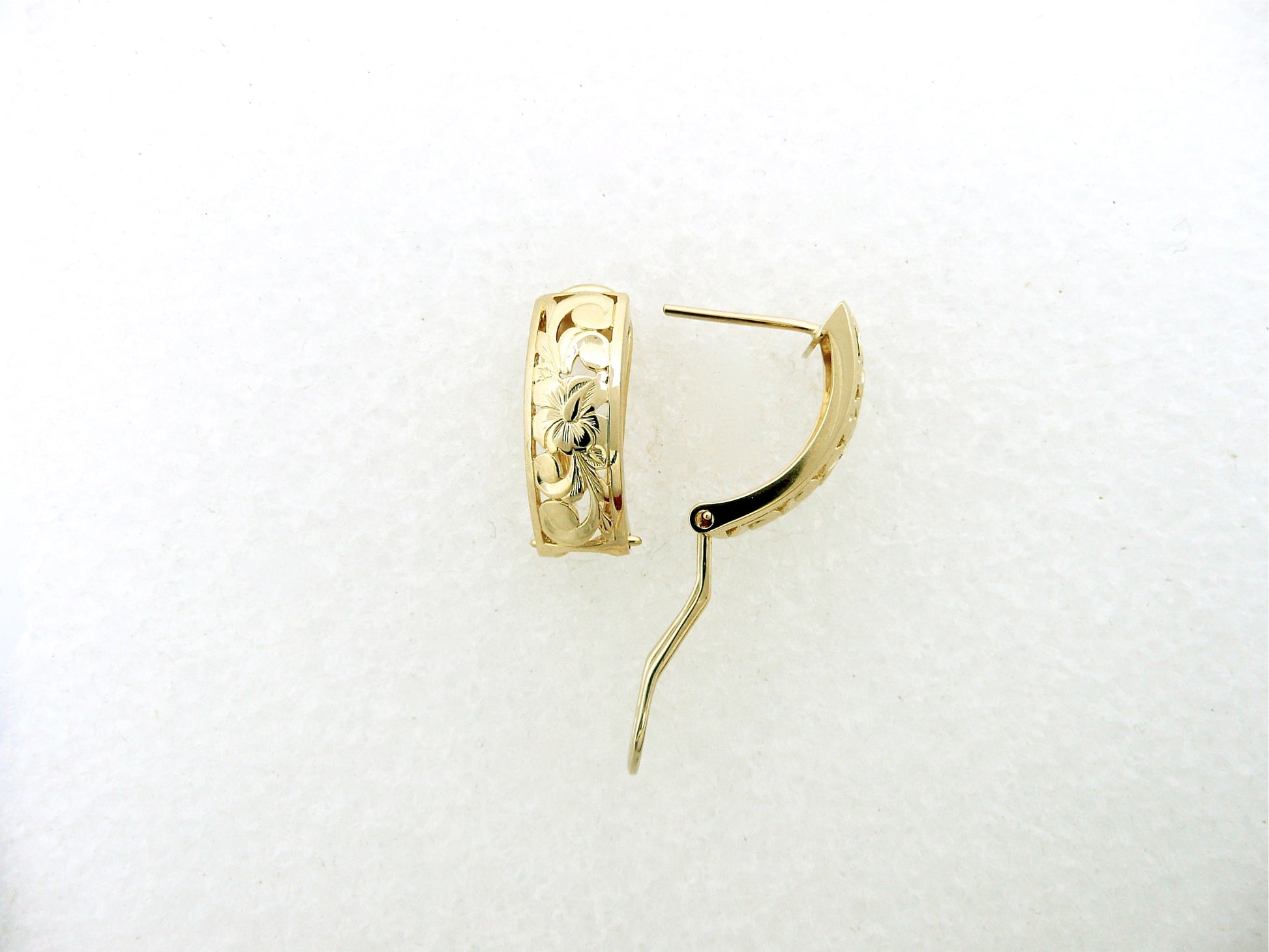 Hibiscus Dome Earring - 6mm image 0