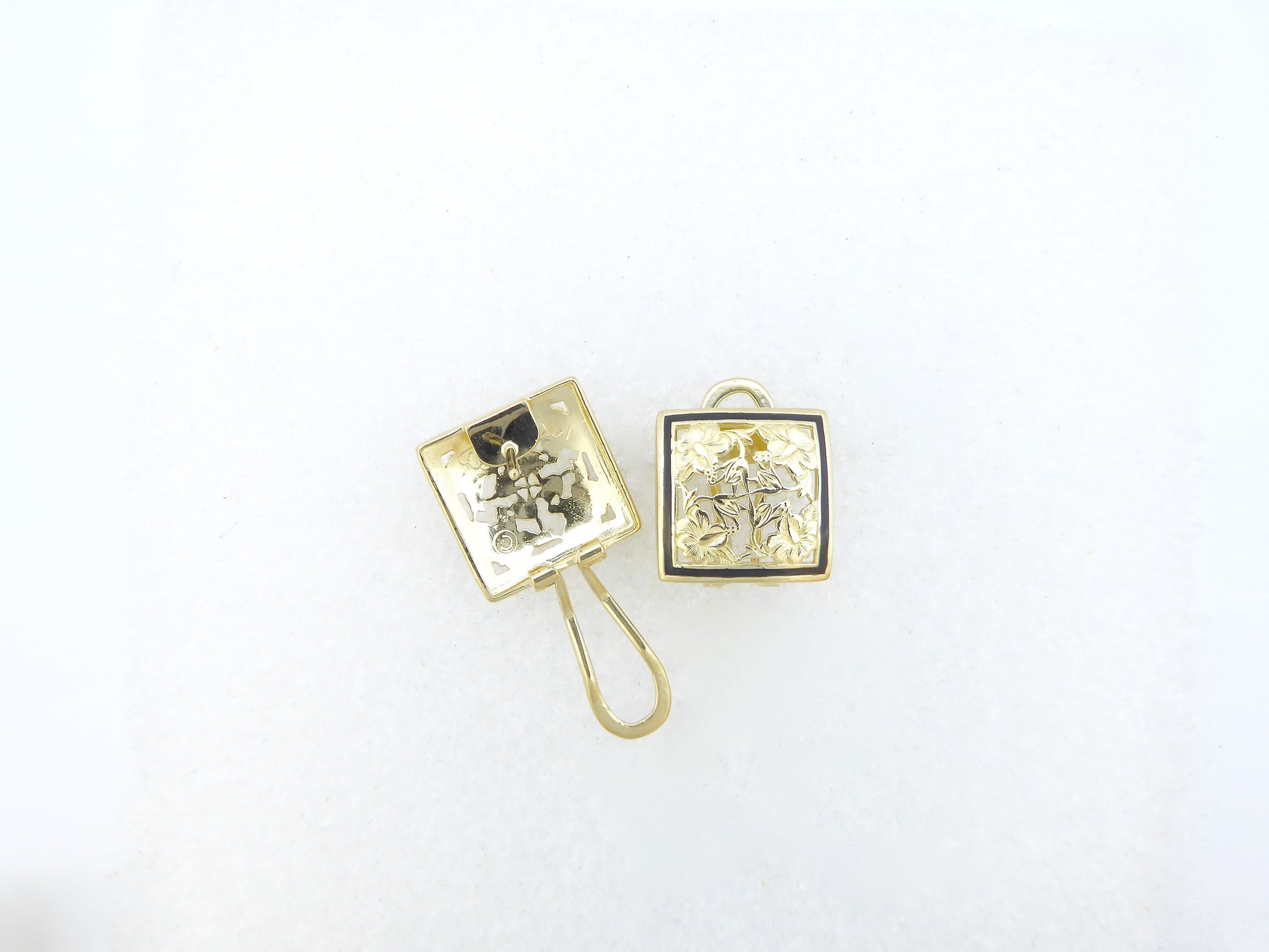 Hibiscus Quilt Earring - Small image 0