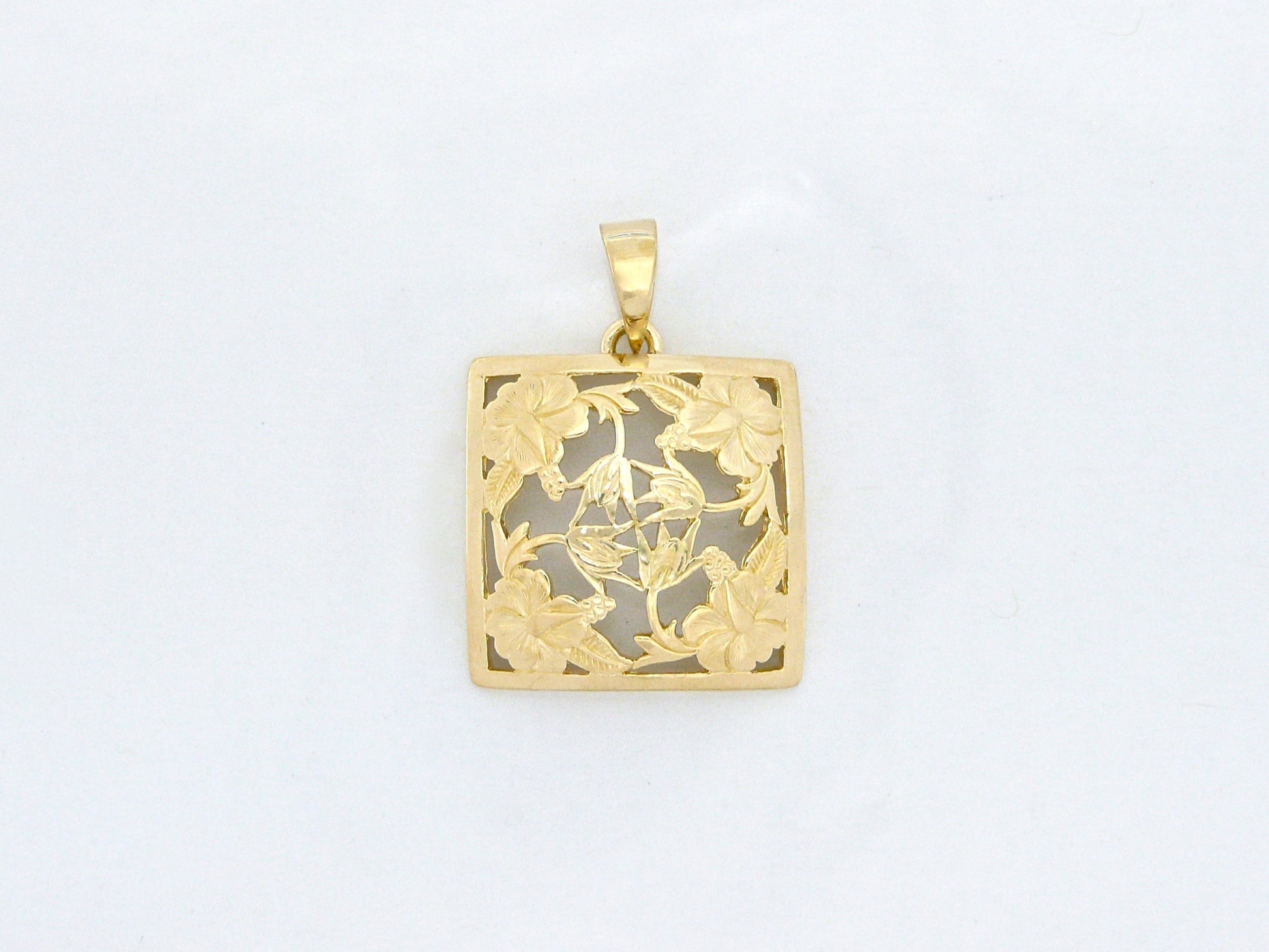 Hibiscus Quilt Pendant - Large image 0