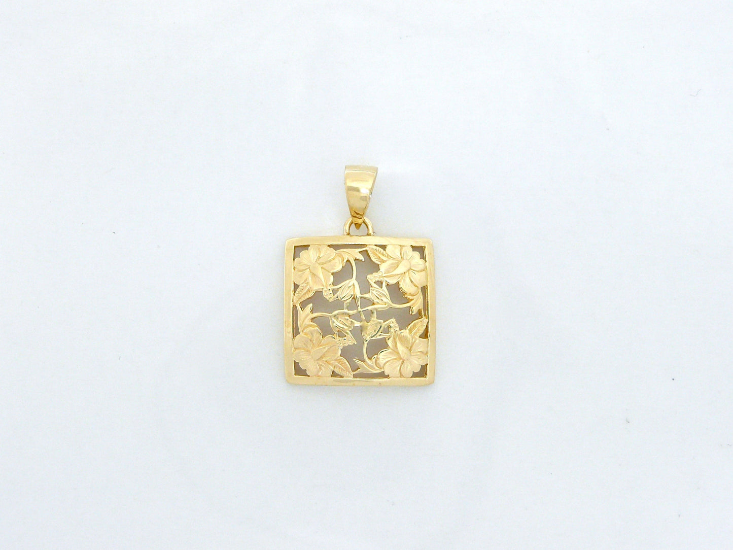 Hibiscus Quilt Pendant - Small image 0