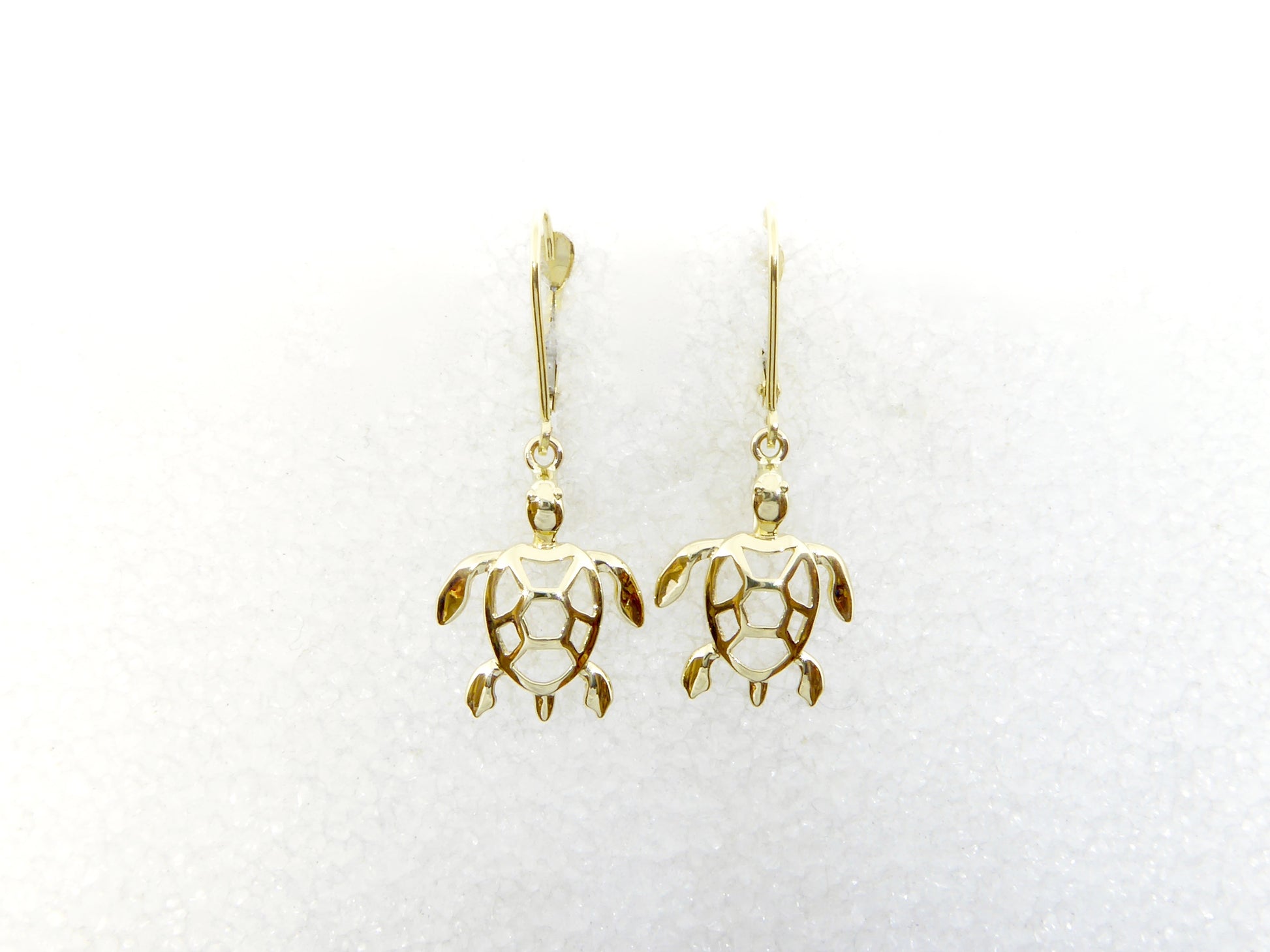 Honu Leverback Earring - Medium image 0