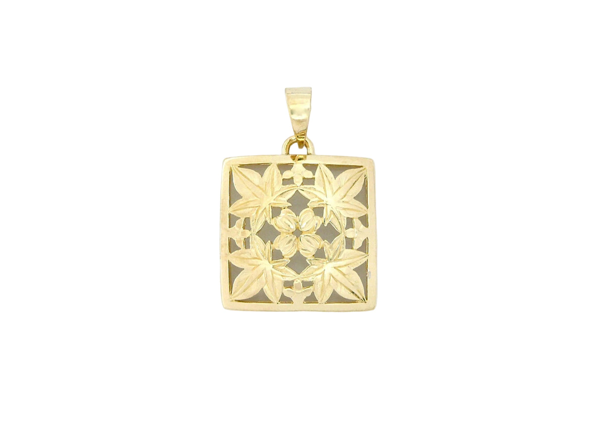 Hawaiian 14K Gold large 14K gold Kukui Quilt pendant featuring intricate Hawaiian-inspired design.