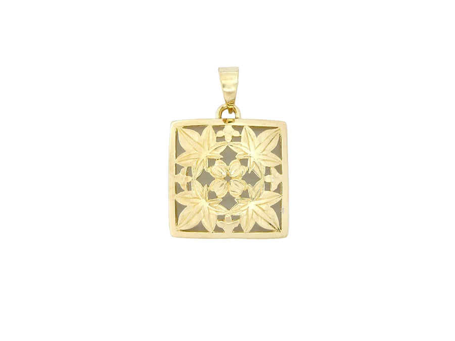 Hawaiian 14K Gold large 14K gold Kukui Quilt pendant featuring intricate Hawaiian-inspired design.