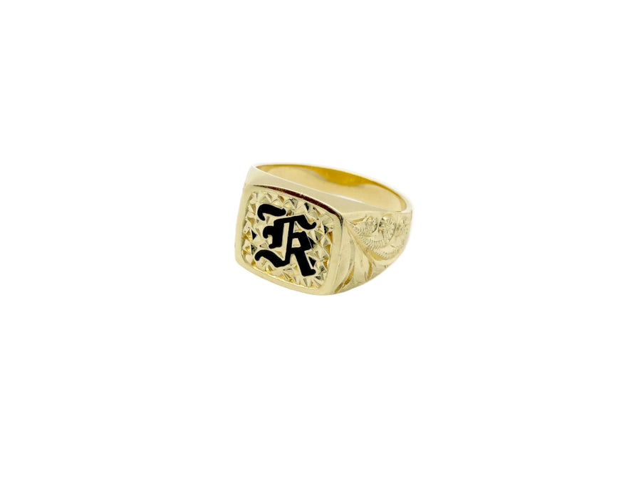 Hawaiian 14K Gold men's round letter ring with engraved design.