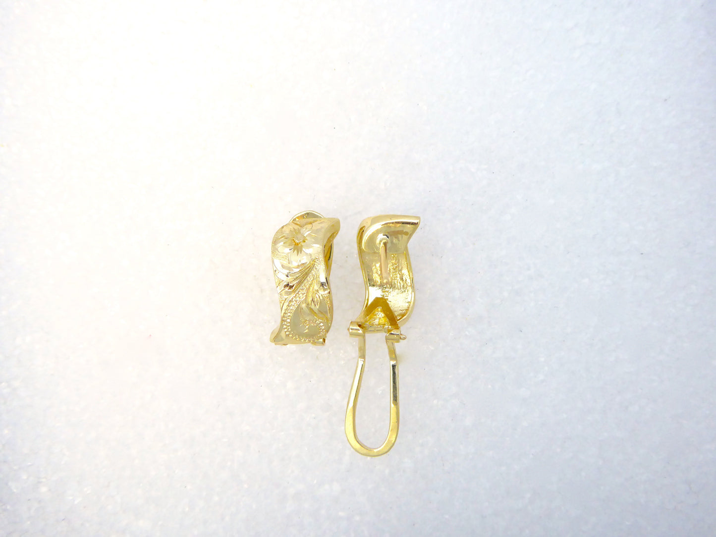Napua Clip Earring - 6mm image 0