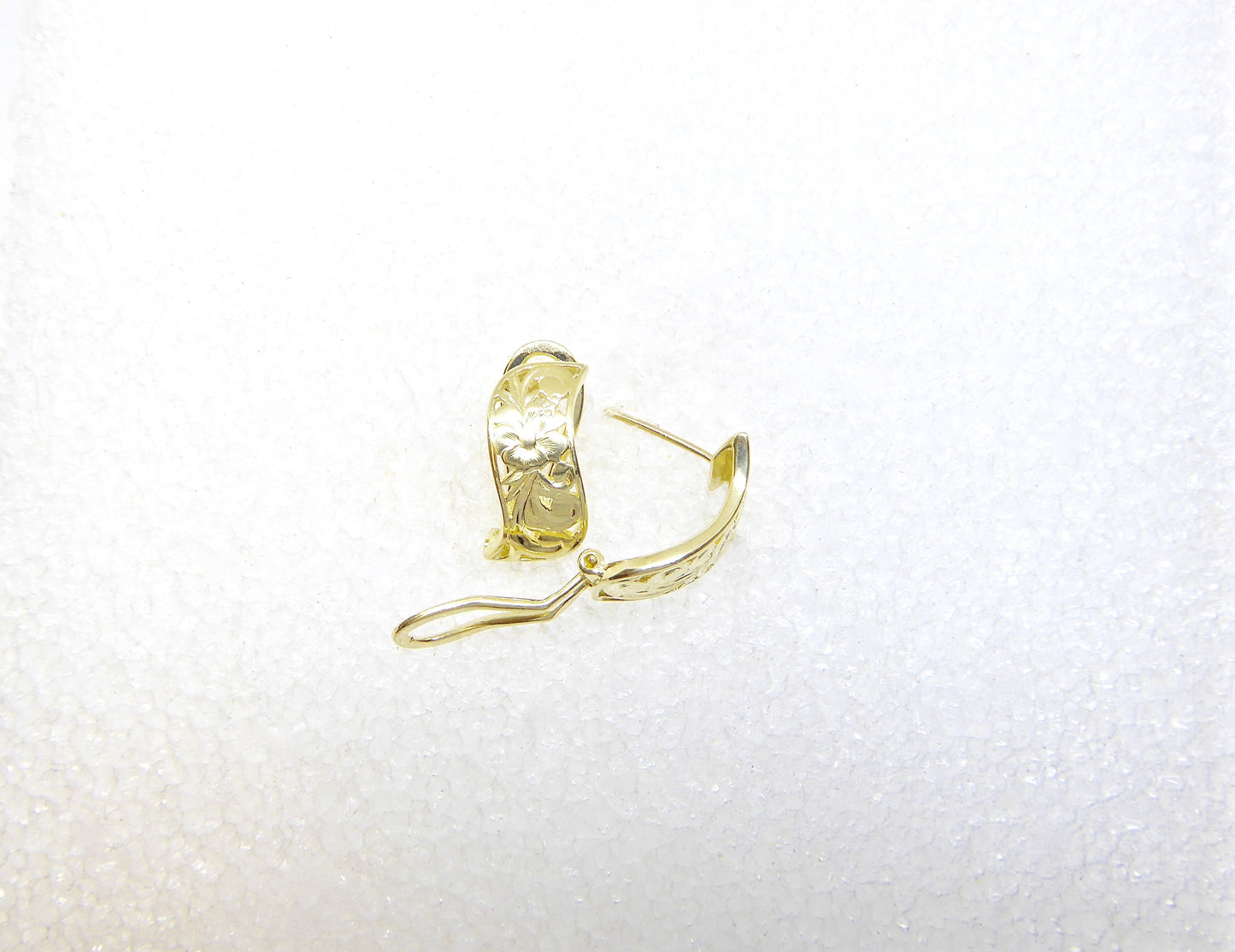 Napua Clip Earring - 6mm image 0