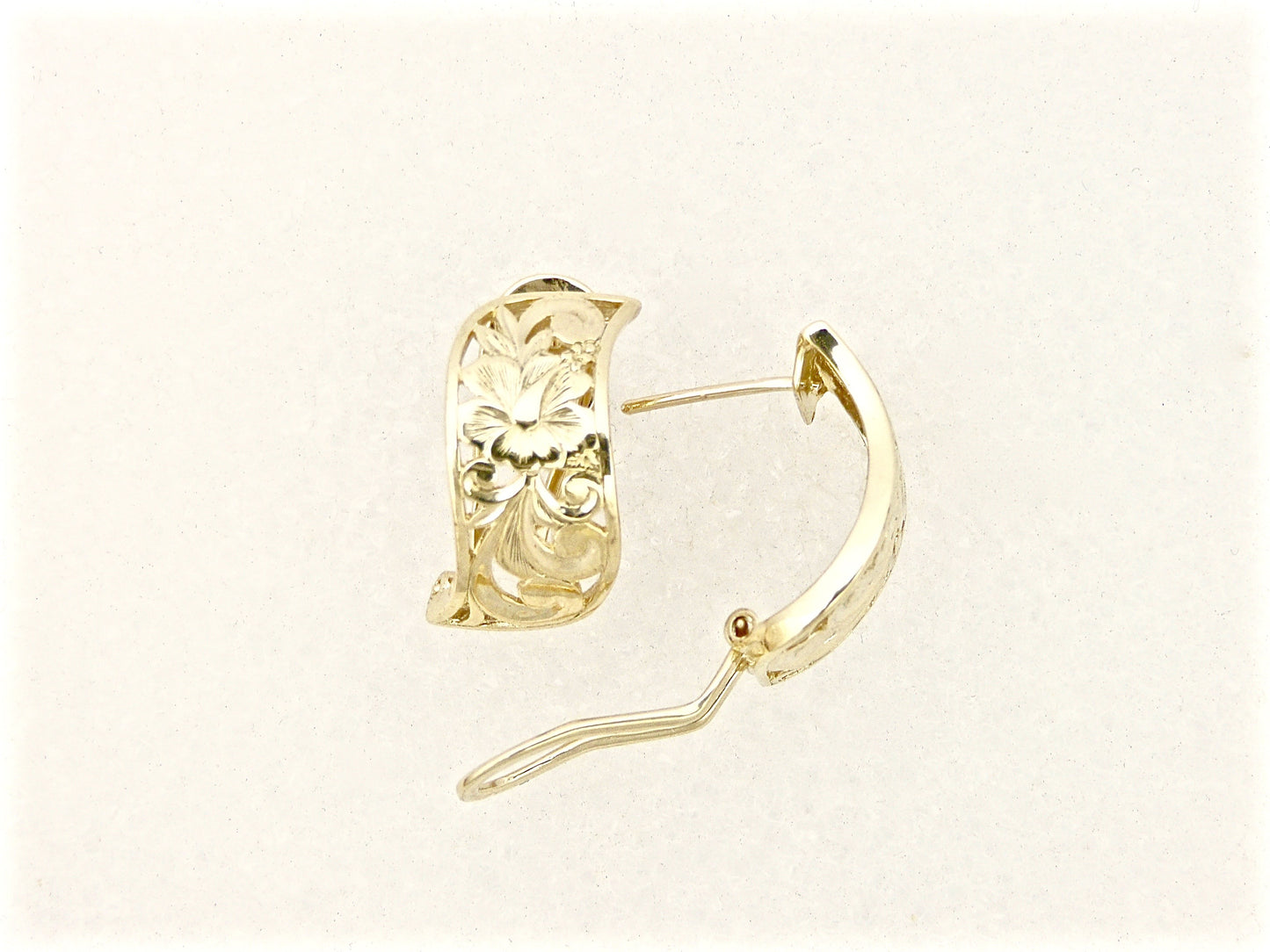 Napua Clip Earring - 8mm image 0