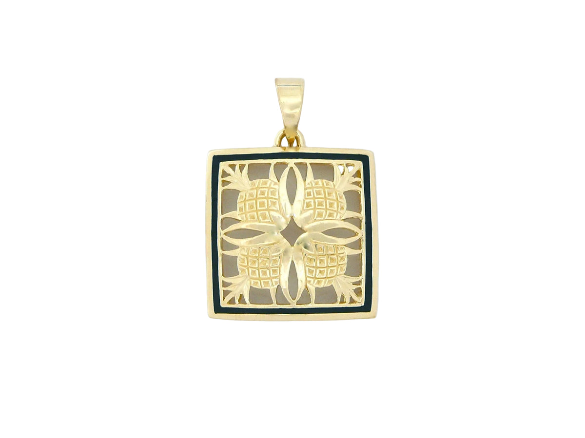 Hawaiian 14K Gold large 14K gold pineapple quilt pendant featuring intricate detailing.