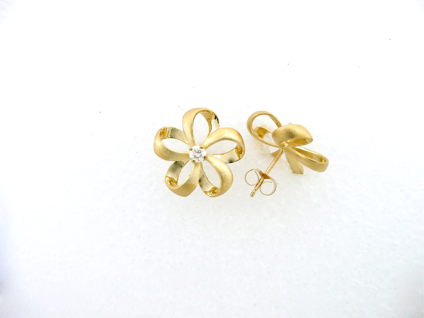 Ribbon Plumeria w/ 10 pt Diamond Earring - Large image 0