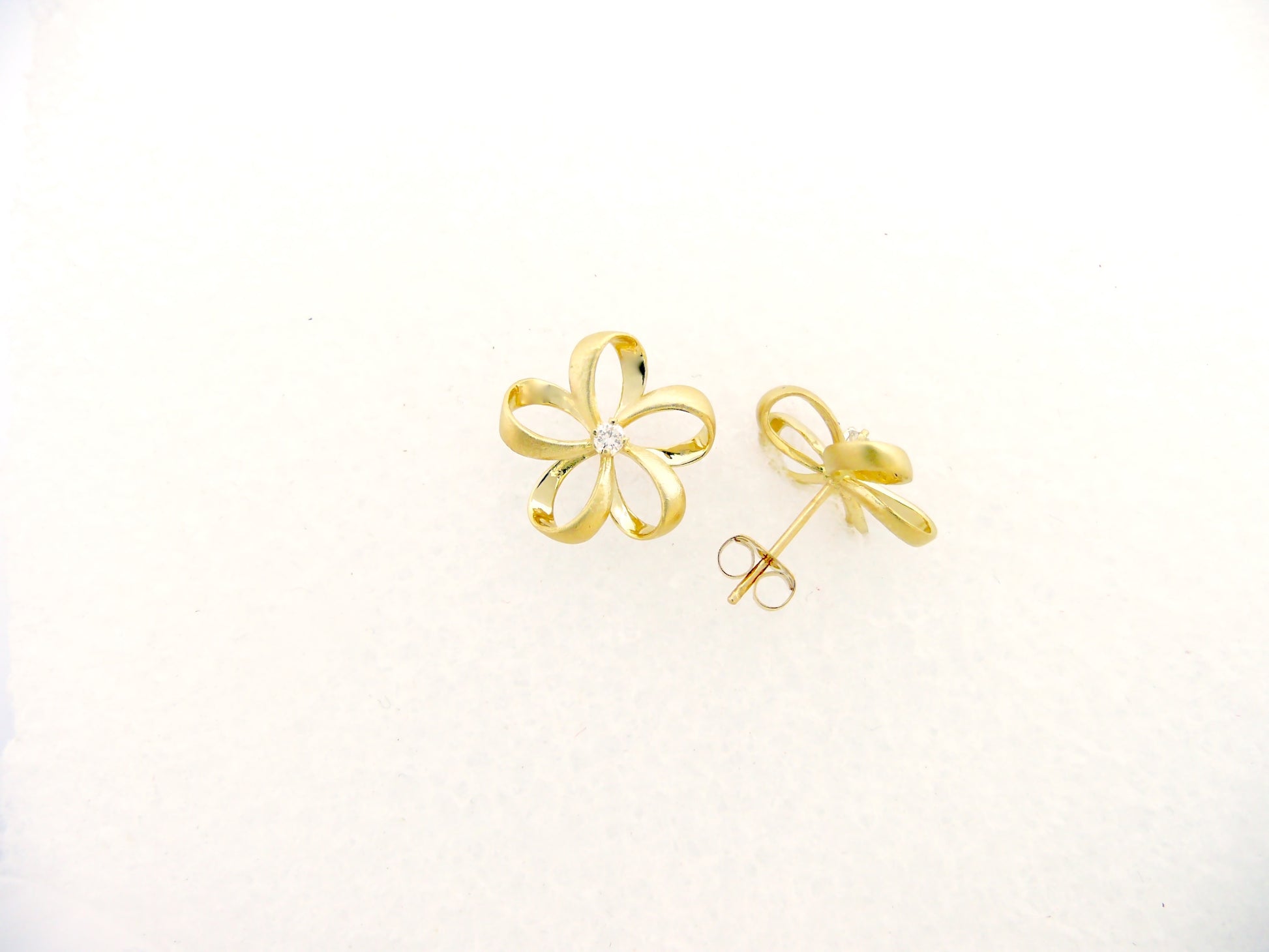Ribbon Plumeria w/ 6 pt Diamond Earring - Medium image 0