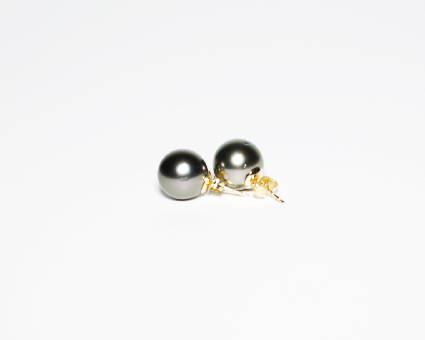 Tahitian Black Pearl Earring image 0