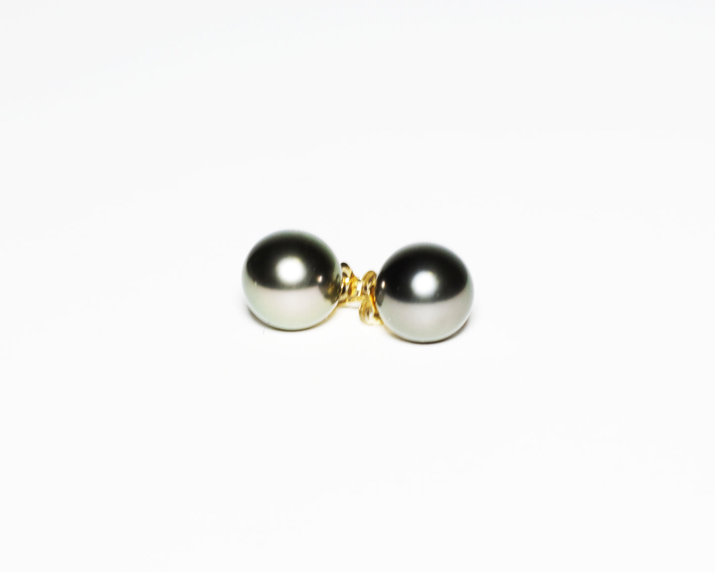 Tahitian Black Pearl Earring image 1