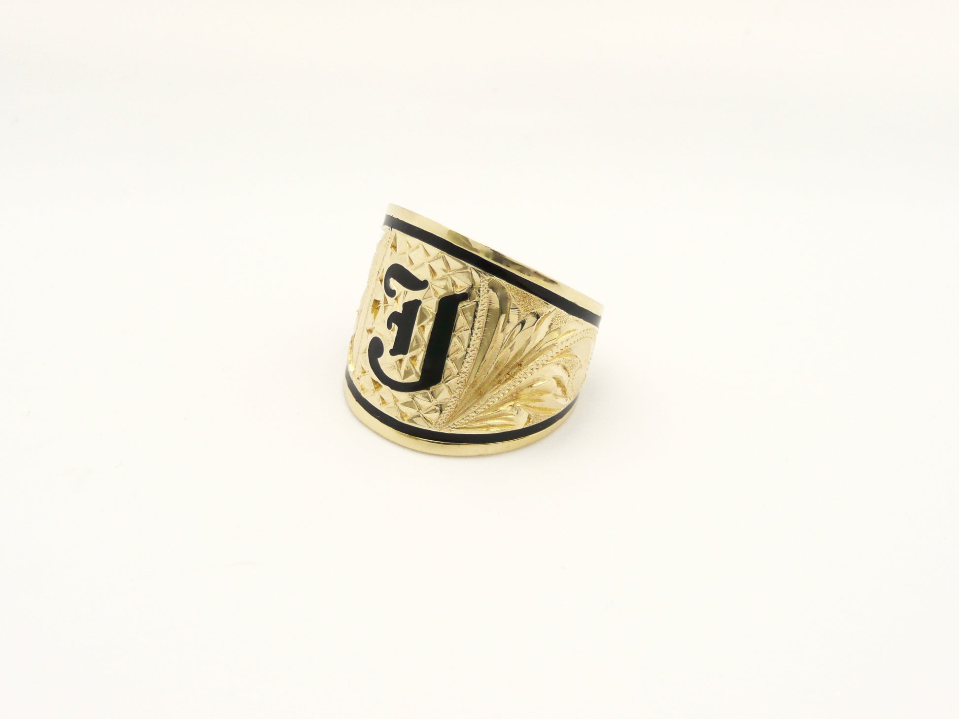 Tapered Ring w/ Initial Engraving - 18mm image 0
