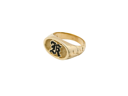 Hawaiian 14K Gold men's oval initial ring featuring personalized engraved initial.